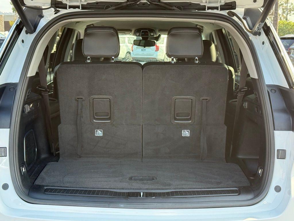 used 2021 Jeep Grand Cherokee L car, priced at $28,995
