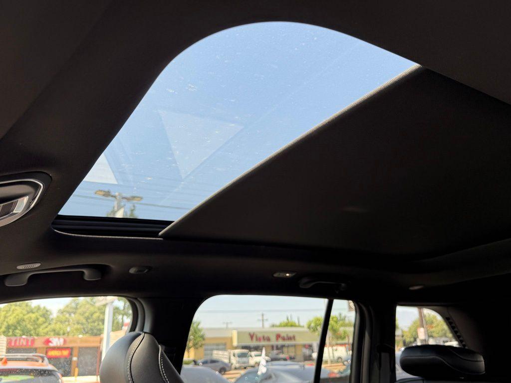 new 2025 Jeep Grand Cherokee car, priced at $42,712