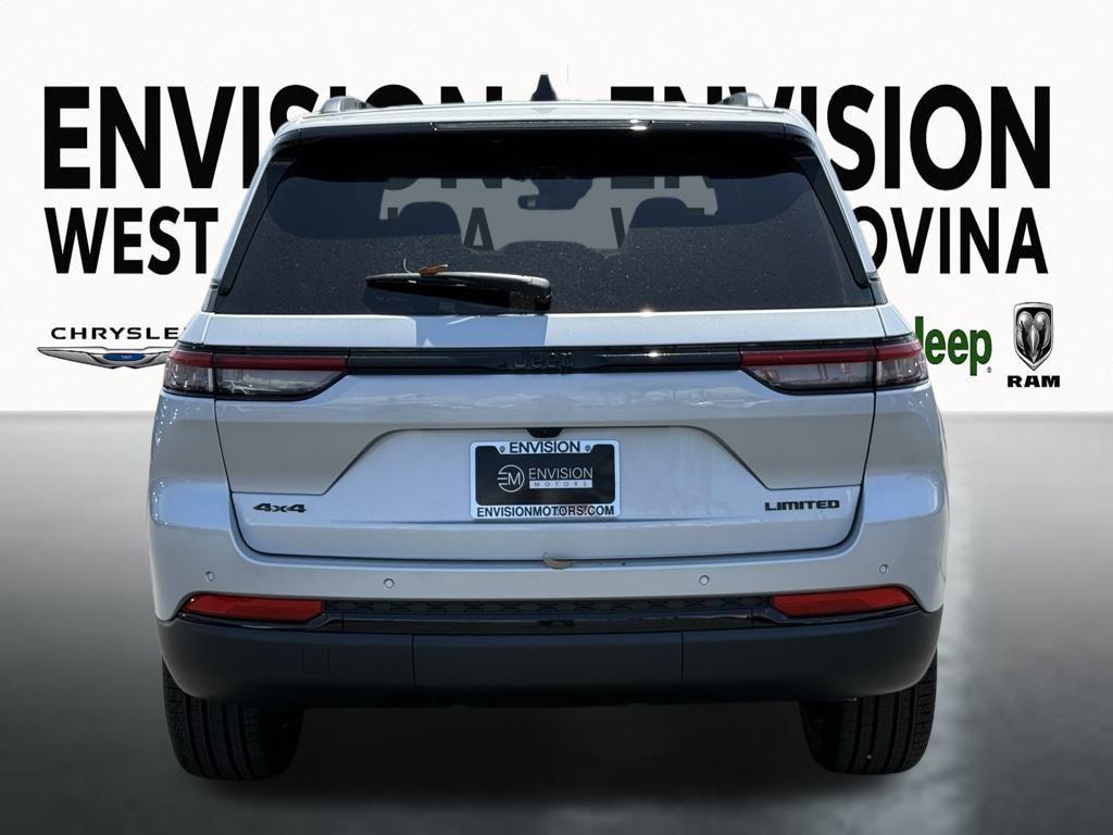 new 2025 Jeep Grand Cherokee car, priced at $42,712