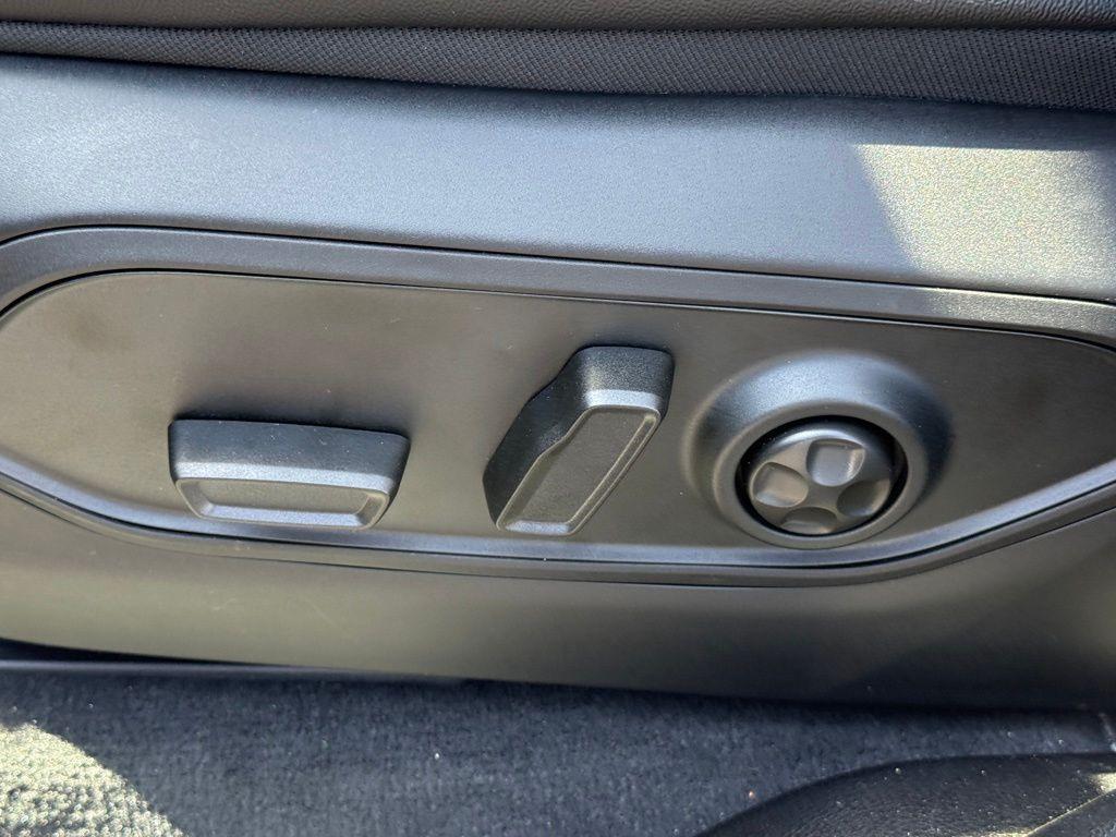 new 2025 Jeep Grand Cherokee car, priced at $42,712