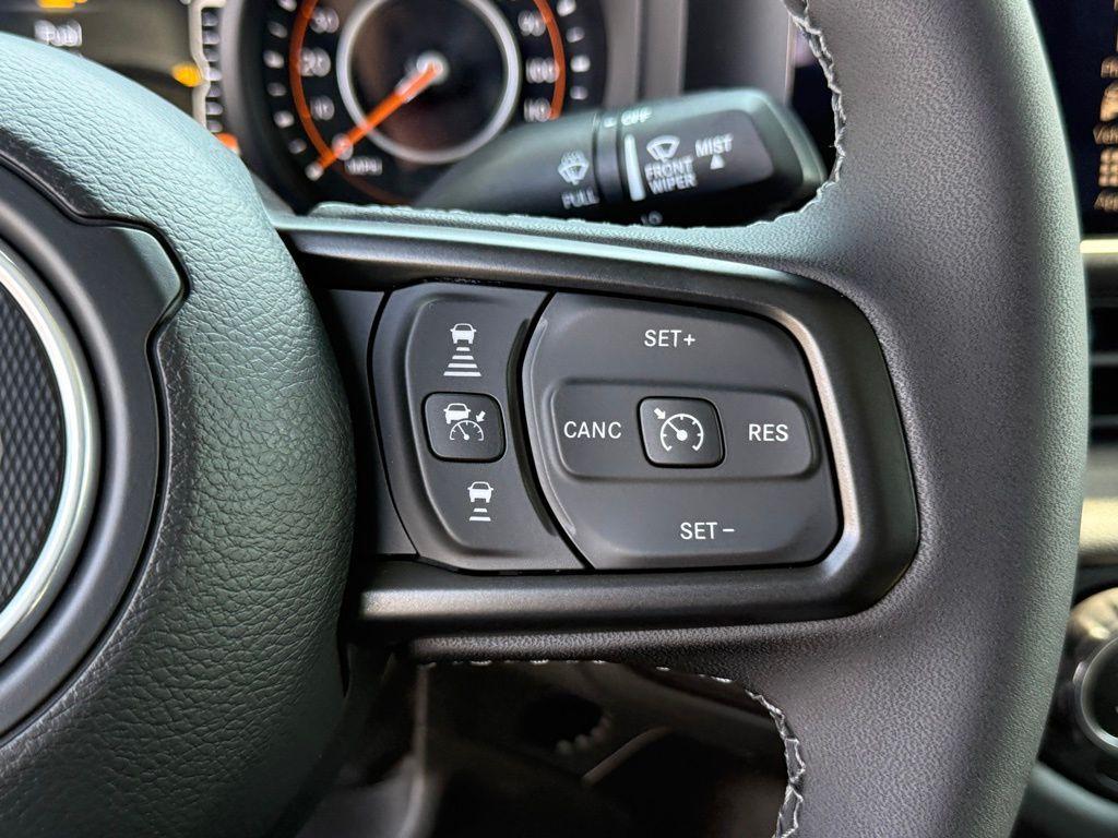 new 2025 Jeep Gladiator car, priced at $46,488