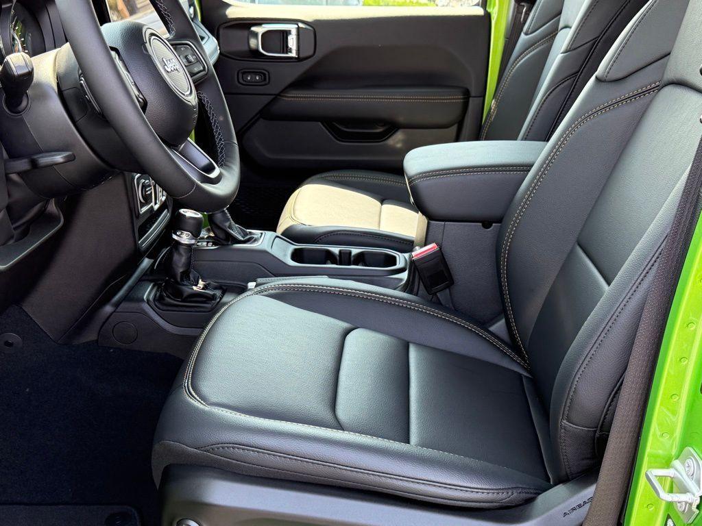 new 2025 Jeep Gladiator car, priced at $46,488