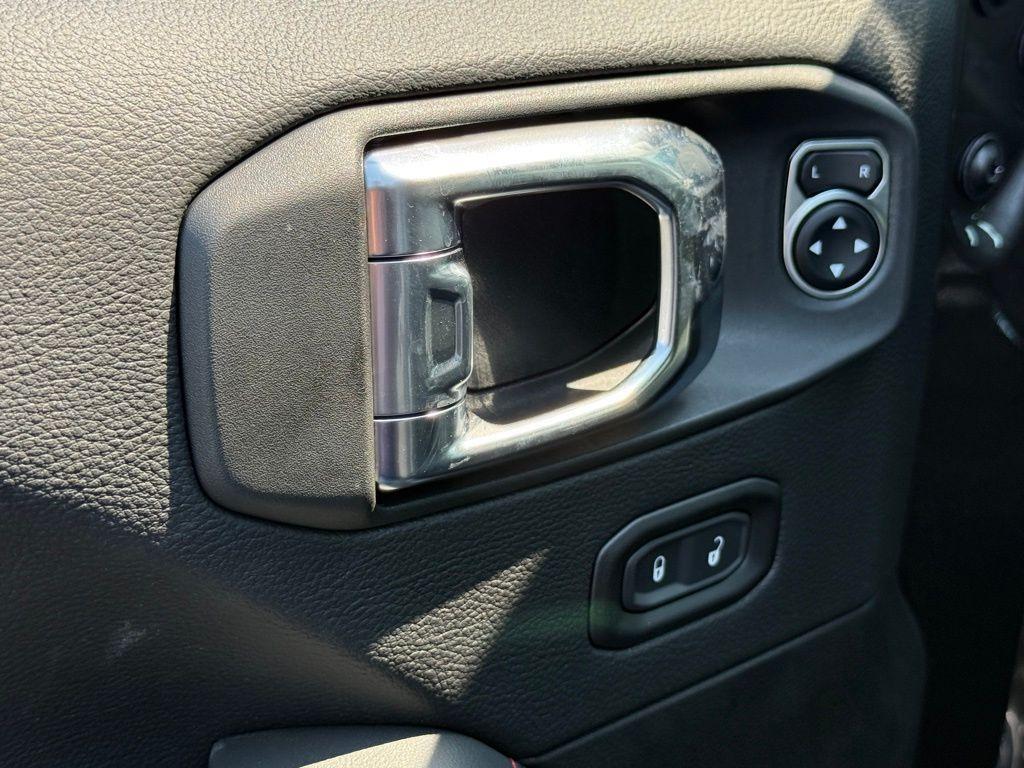 new 2025 Jeep Gladiator car, priced at $52,865