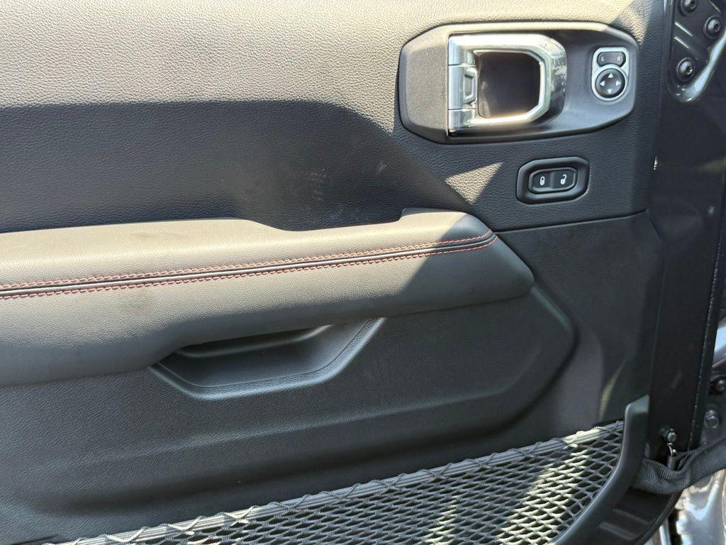 new 2025 Jeep Gladiator car, priced at $52,865
