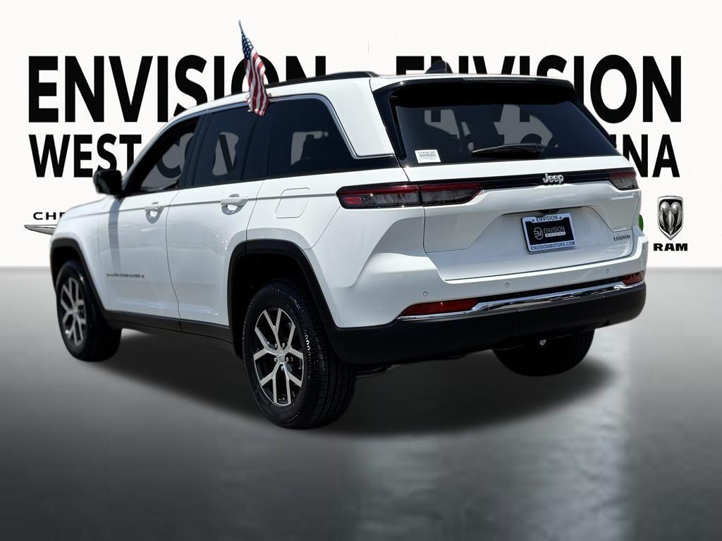 used 2024 Jeep Grand Cherokee car, priced at $30,229