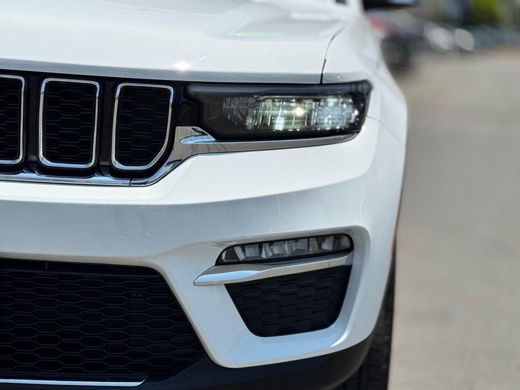 used 2024 Jeep Grand Cherokee car, priced at $30,229