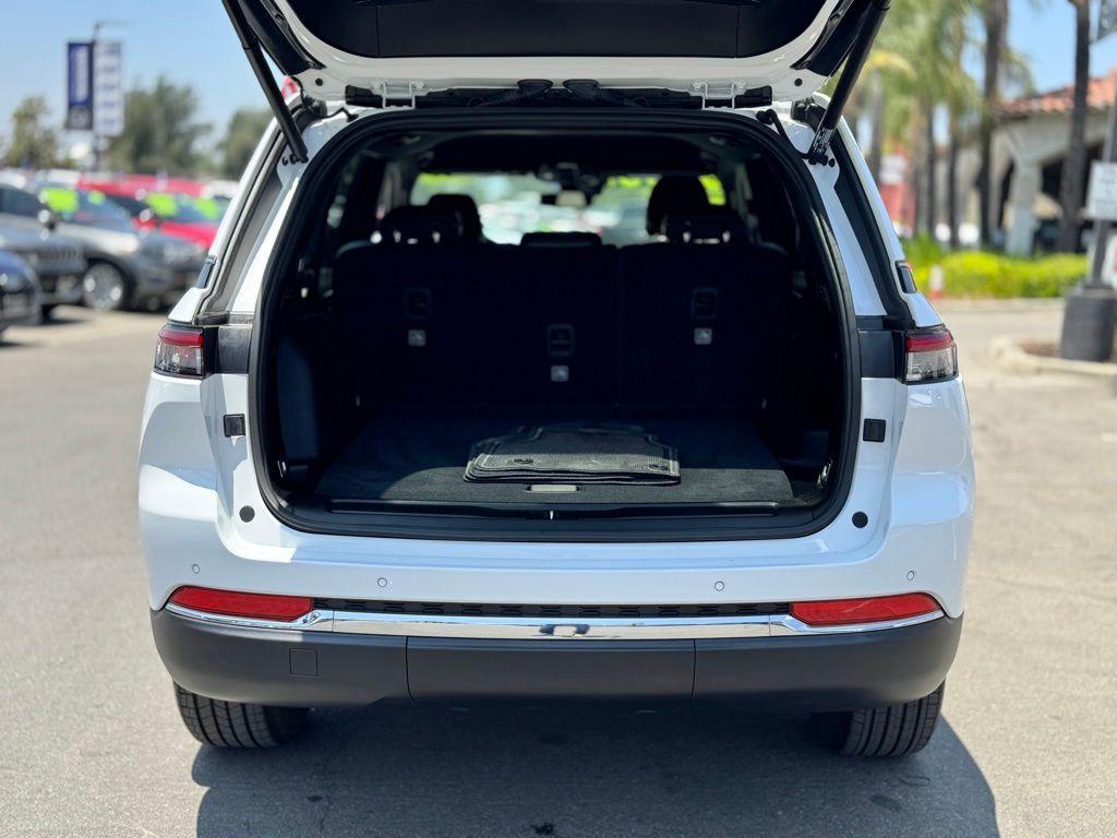 used 2024 Jeep Grand Cherokee car, priced at $30,229