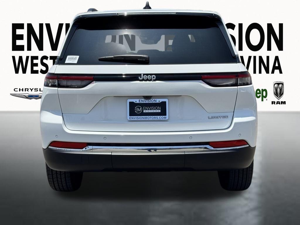 used 2024 Jeep Grand Cherokee car, priced at $30,229