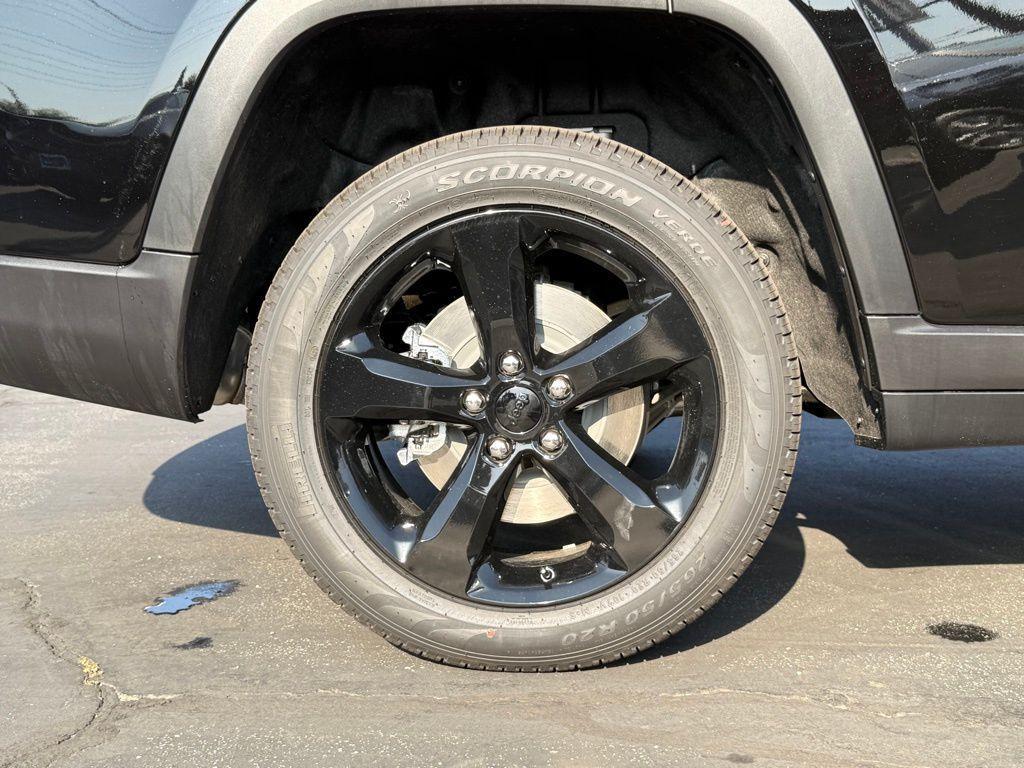 new 2025 Jeep Grand Cherokee L car, priced at $41,552
