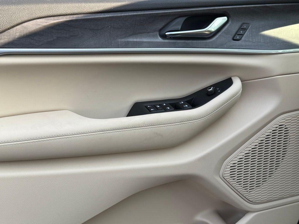 new 2025 Jeep Grand Cherokee L car, priced at $41,552