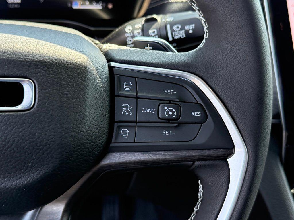 new 2025 Jeep Grand Cherokee L car, priced at $42,552