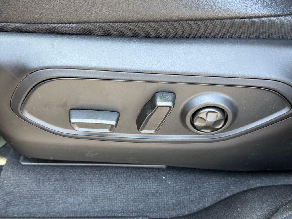 new 2025 Jeep Grand Cherokee L car, priced at $42,552