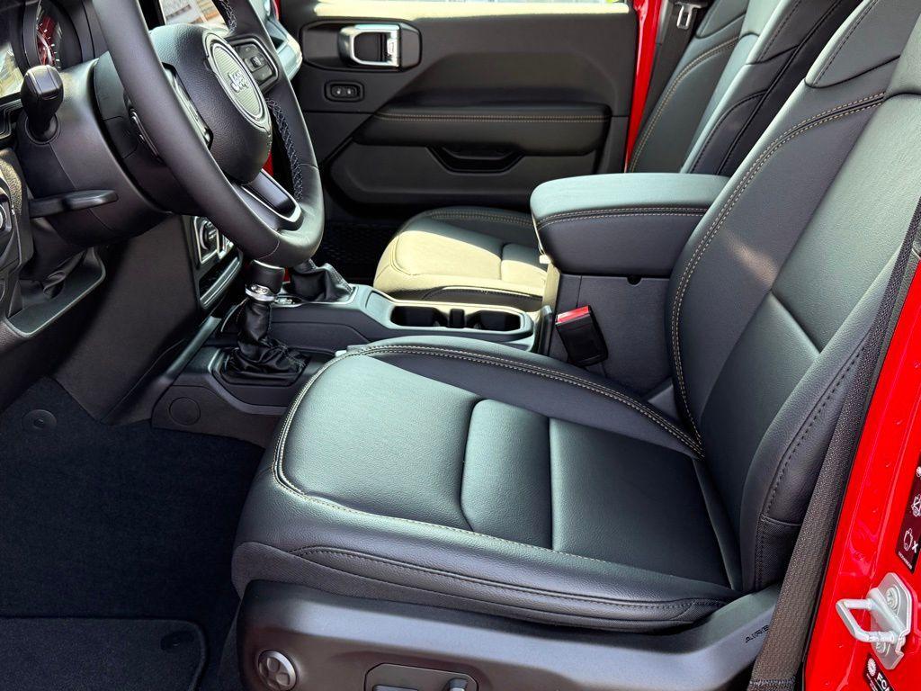 new 2025 Jeep Gladiator car, priced at $46,488