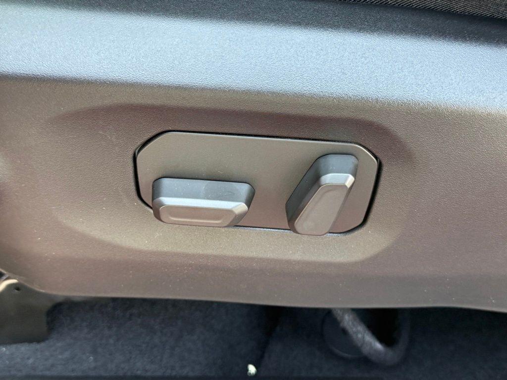 new 2025 Jeep Gladiator car, priced at $46,488