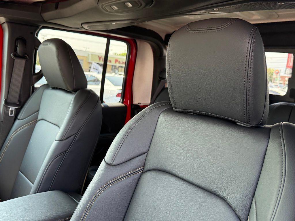 new 2025 Jeep Gladiator car, priced at $46,488