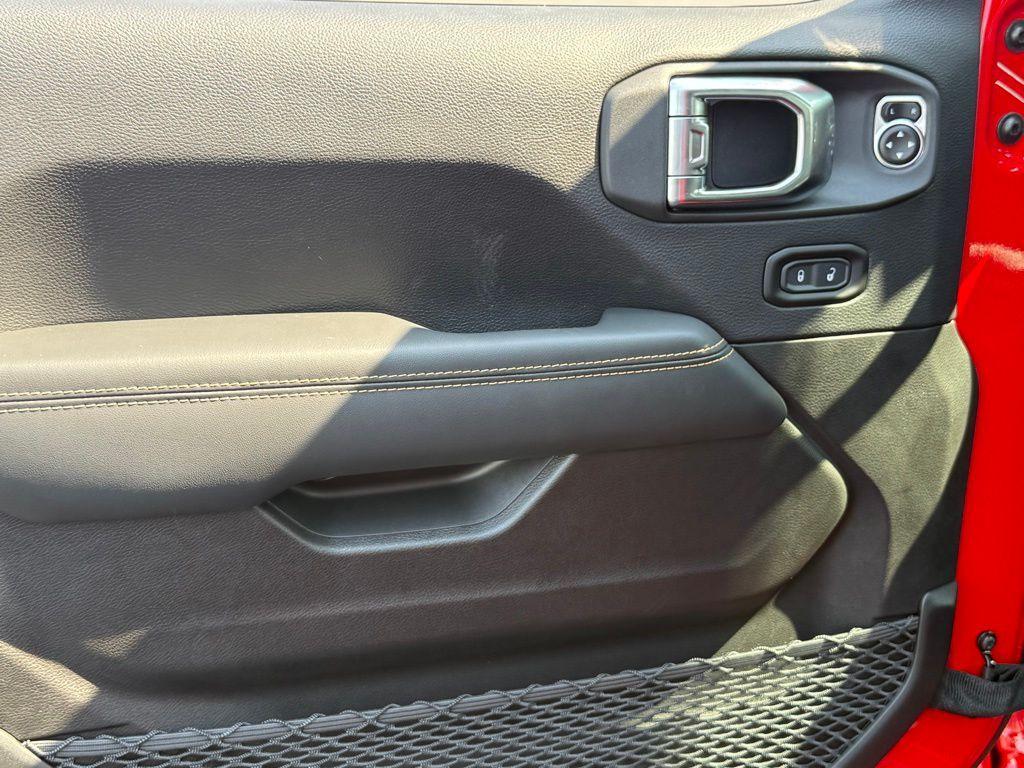 new 2025 Jeep Gladiator car, priced at $46,488