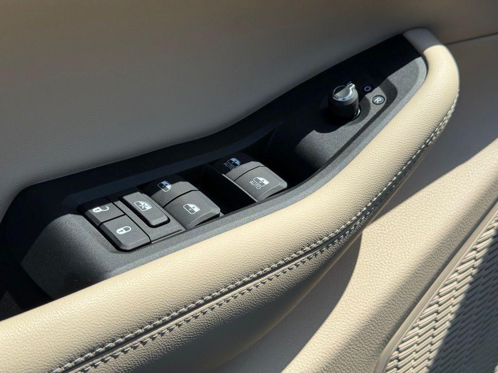 new 2025 Jeep Grand Cherokee L car, priced at $42,552