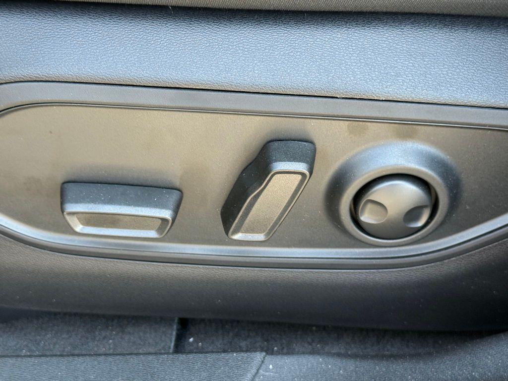 new 2025 Jeep Wagoneer S car, priced at $38,011