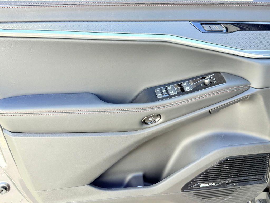 new 2025 Jeep Wagoneer S car, priced at $38,011