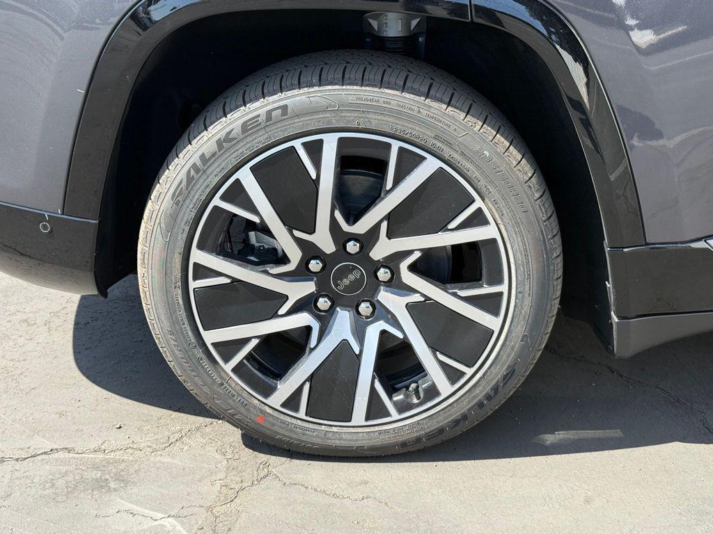 new 2025 Jeep Wagoneer S car, priced at $38,011