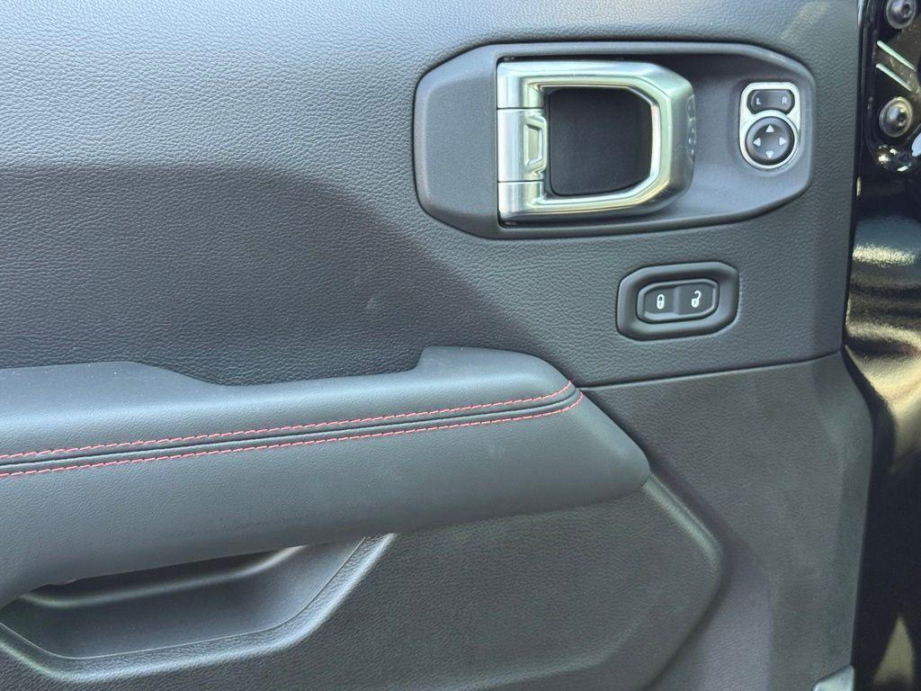 new 2025 Jeep Gladiator car, priced at $52,865
