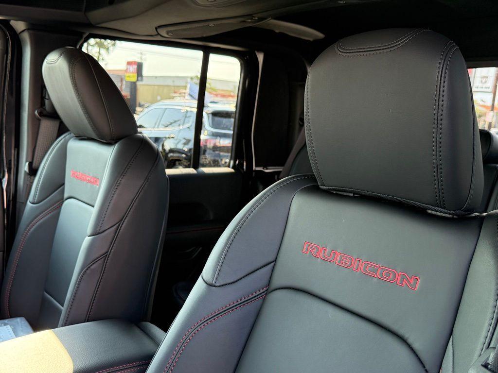 new 2025 Jeep Gladiator car, priced at $52,865
