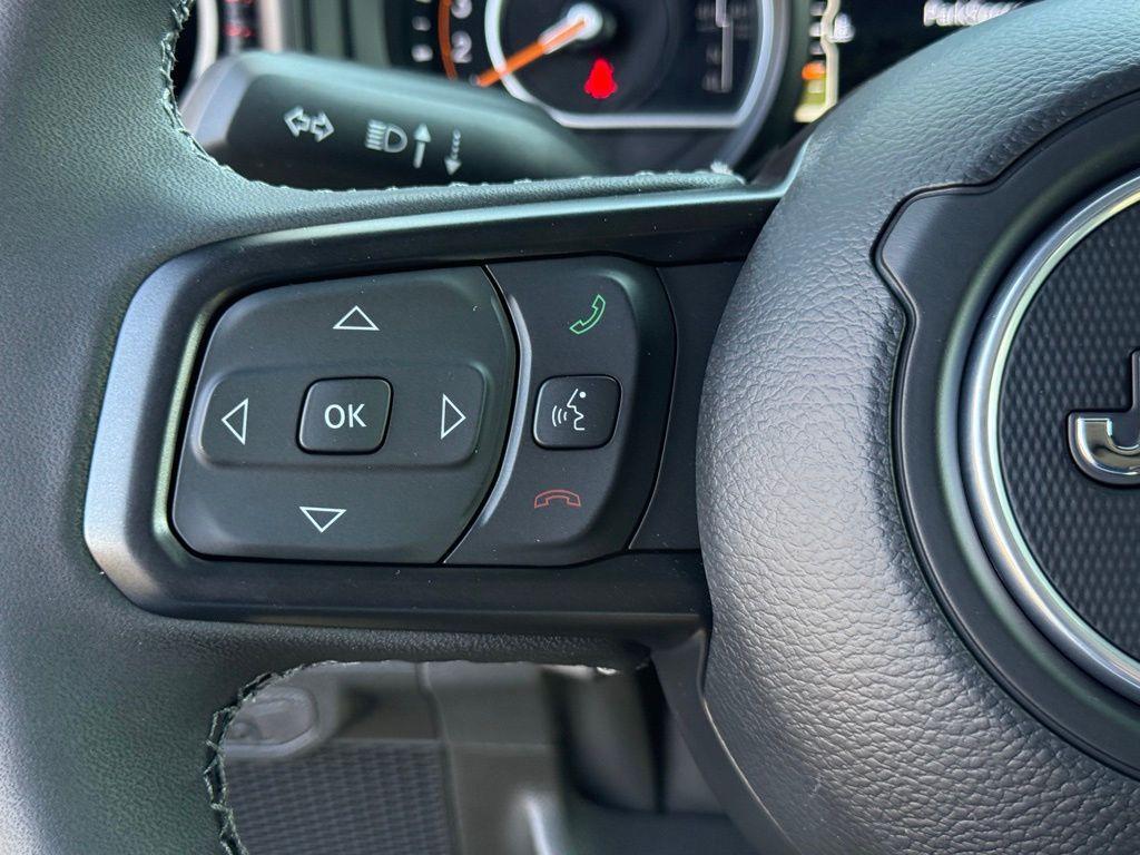 new 2025 Jeep Gladiator car, priced at $52,865