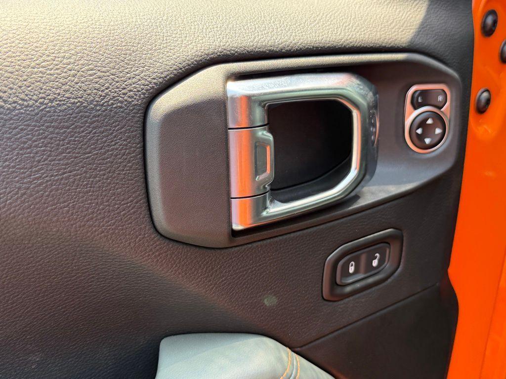 new 2025 Jeep Gladiator car, priced at $53,076