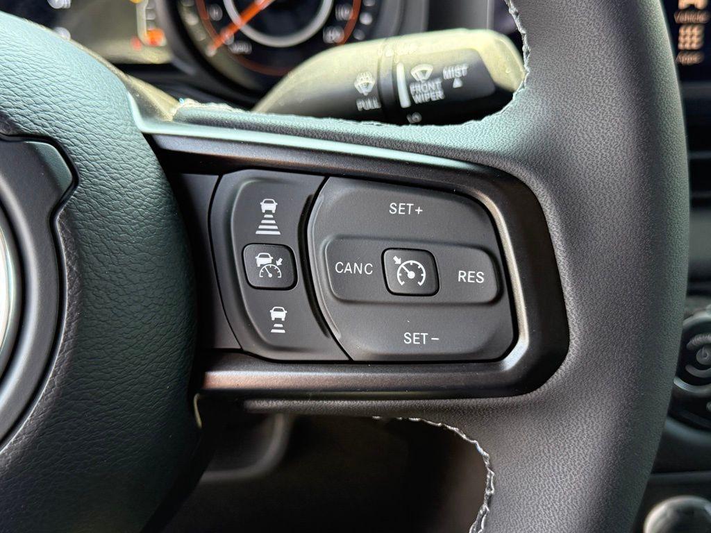 new 2025 Jeep Gladiator car, priced at $53,076