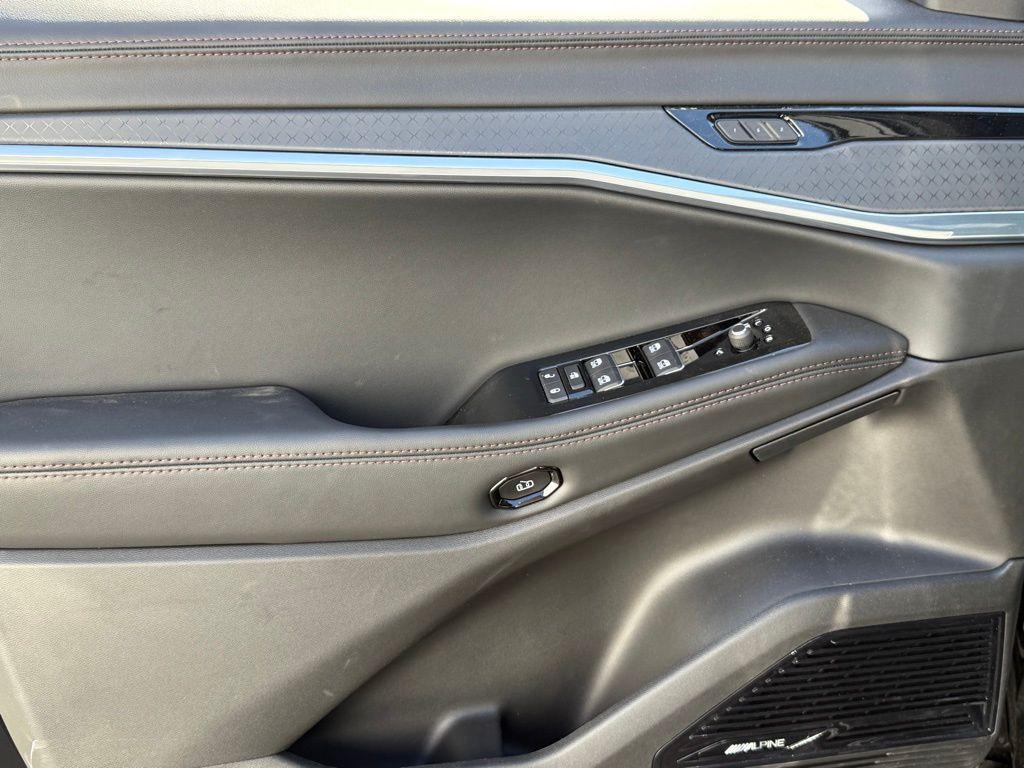 new 2025 Jeep Wagoneer S car, priced at $38,011