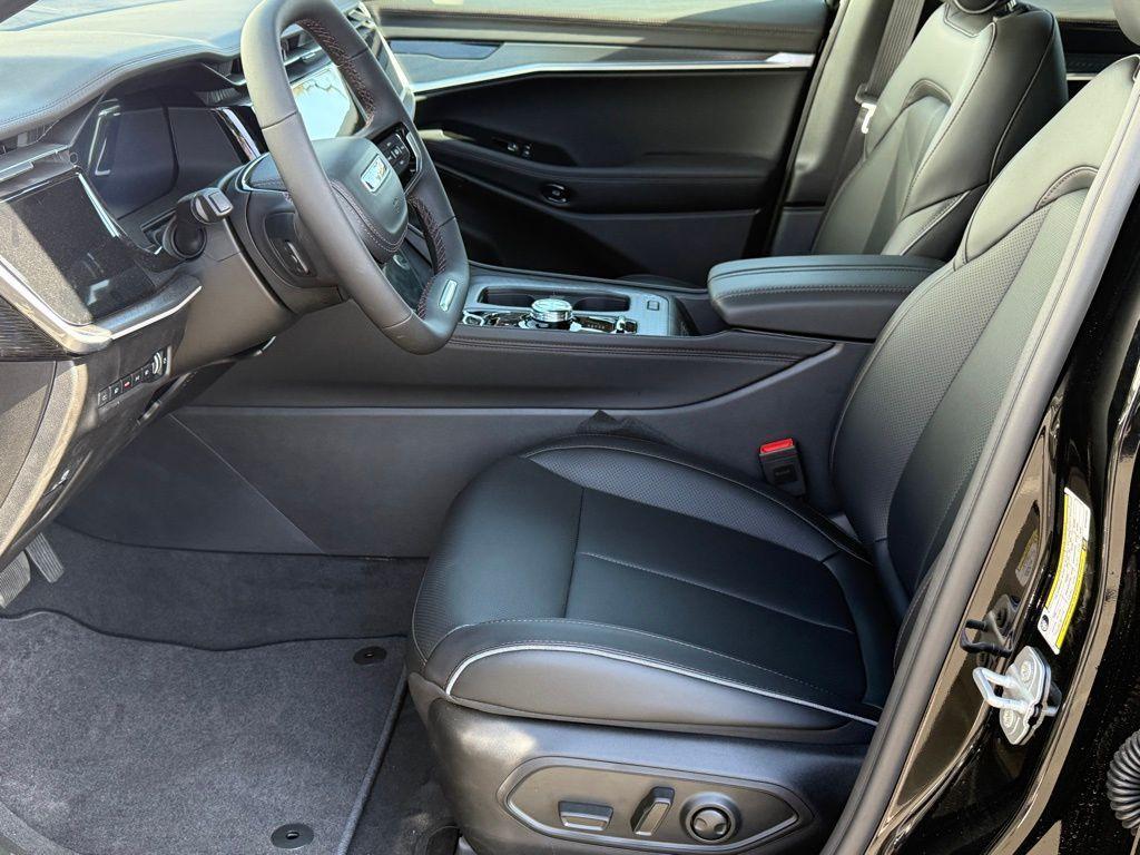 new 2025 Jeep Wagoneer S car, priced at $38,011