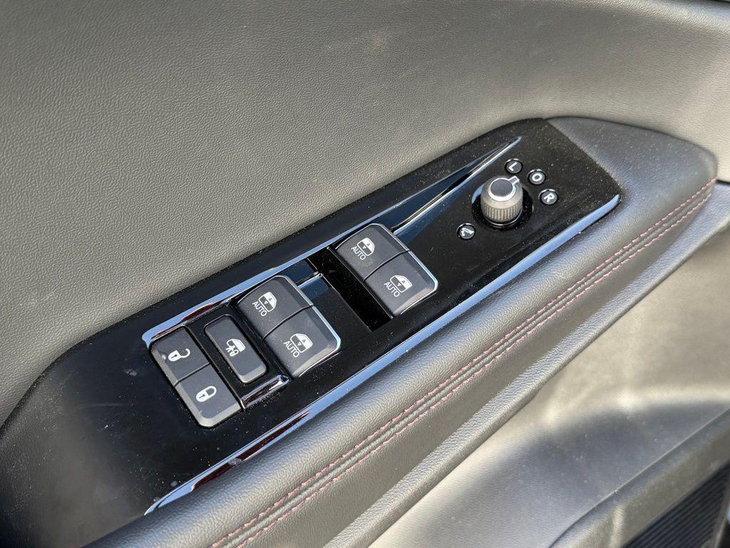 new 2025 Jeep Wagoneer S car, priced at $38,011