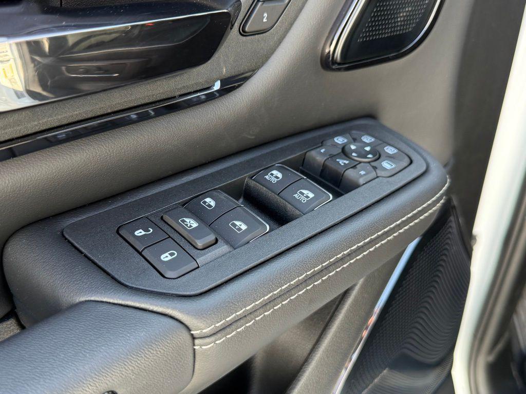 new 2025 Ram 1500 car, priced at $73,272