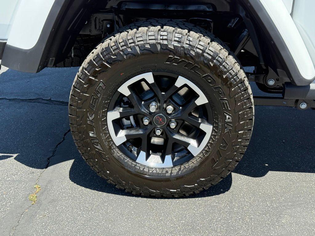 new 2025 Jeep Gladiator car, priced at $52,329