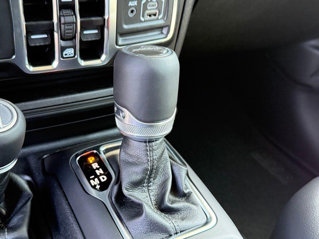 new 2025 Jeep Gladiator car, priced at $45,183