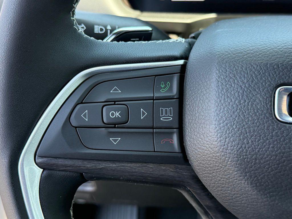 new 2025 Jeep Grand Cherokee L car, priced at $40,899