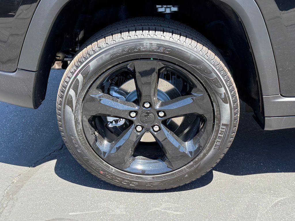 new 2025 Jeep Grand Cherokee car, priced at $40,912