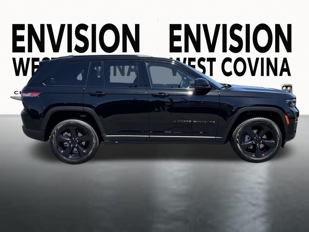 new 2025 Jeep Grand Cherokee car, priced at $40,912