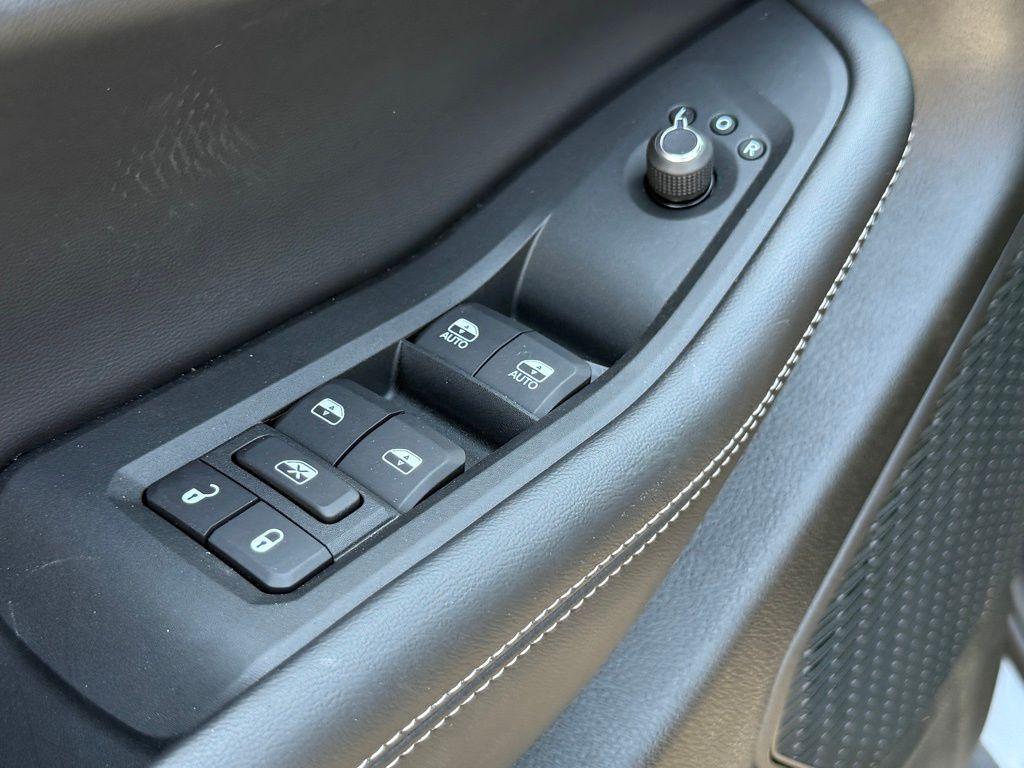new 2025 Jeep Grand Cherokee L car, priced at $43,352