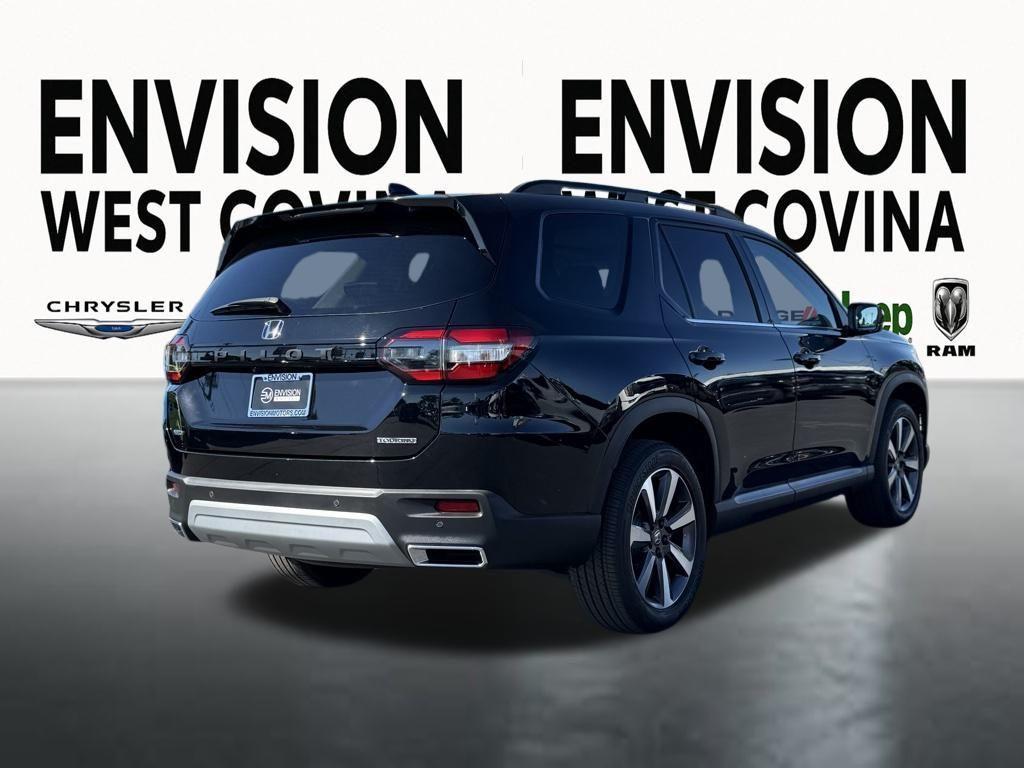 used 2025 Honda Pilot car, priced at $42,997