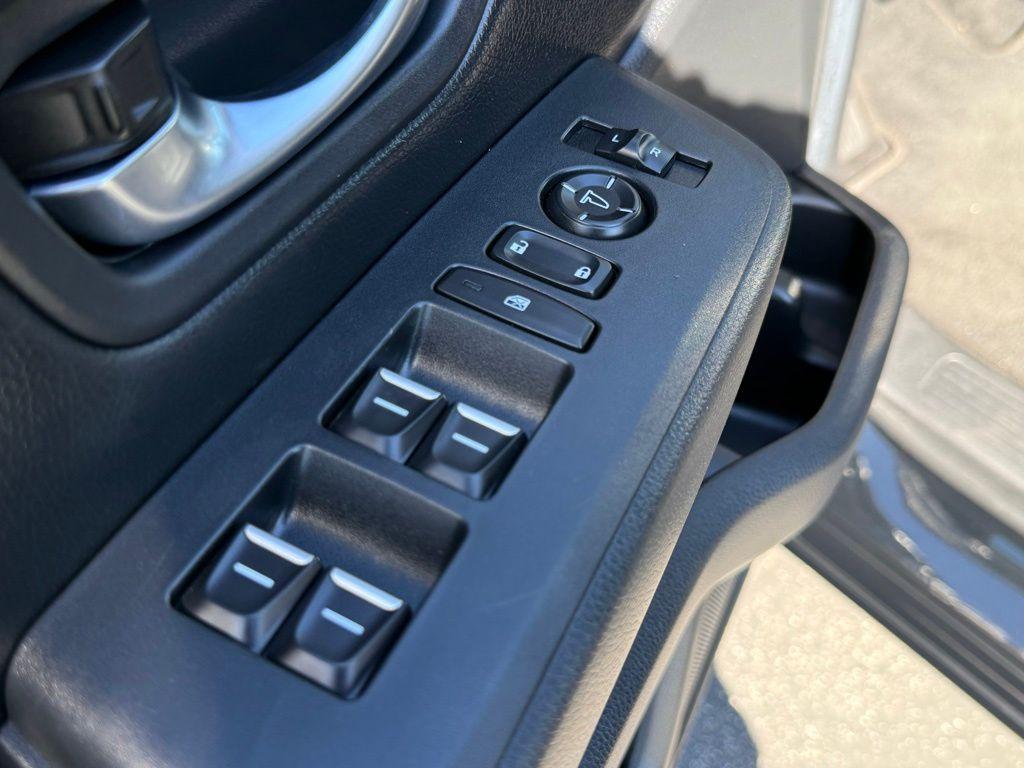 used 2025 Honda Pilot car, priced at $42,997