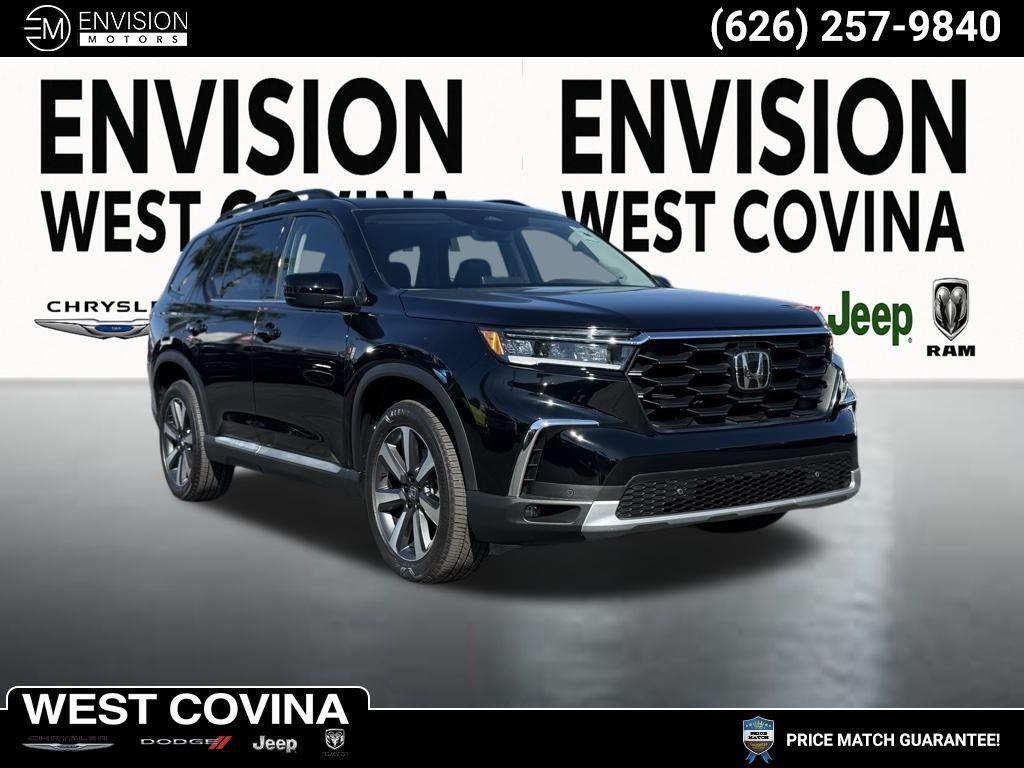 used 2025 Honda Pilot car, priced at $42,997