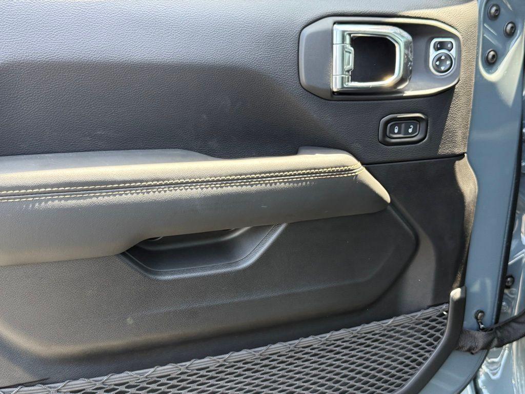 new 2025 Jeep Wrangler car, priced at $92,327