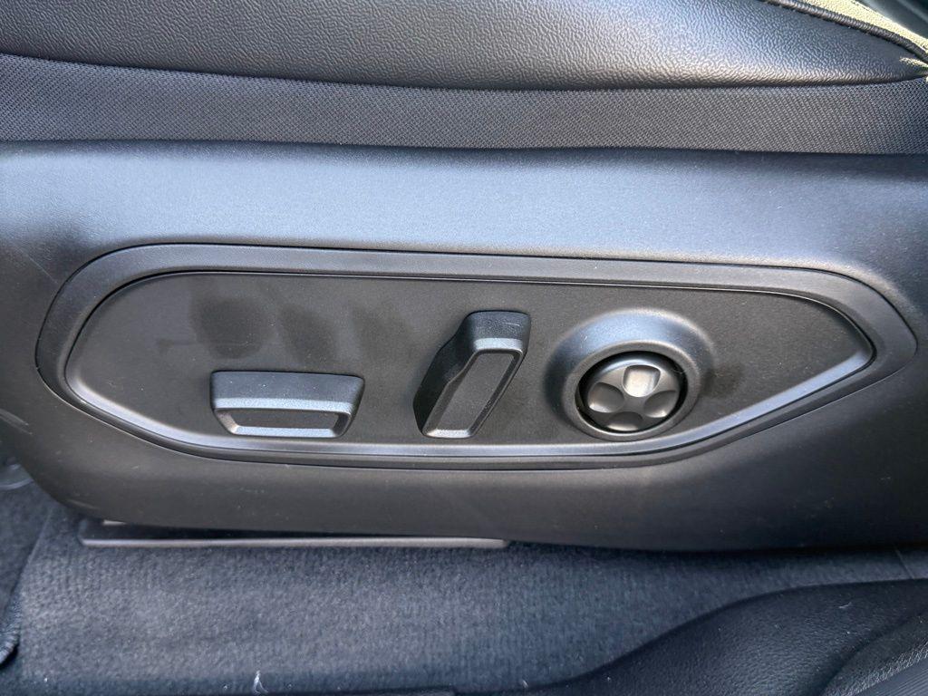 new 2025 Jeep Grand Cherokee L car, priced at $42,552