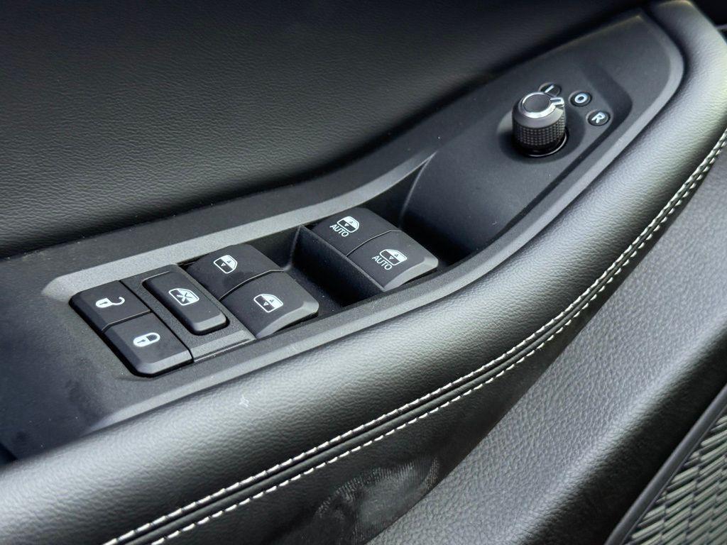 new 2025 Jeep Grand Cherokee L car, priced at $42,552