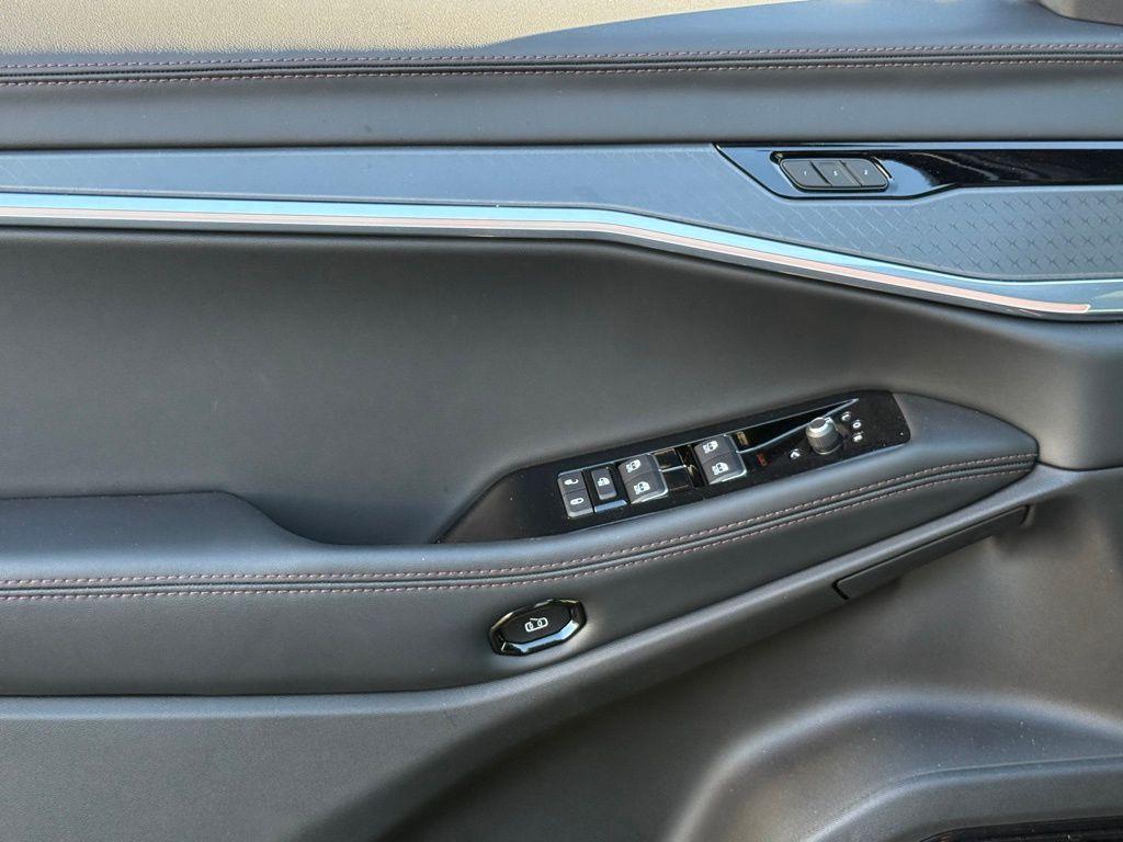 new 2025 Jeep Wagoneer S car, priced at $53,261