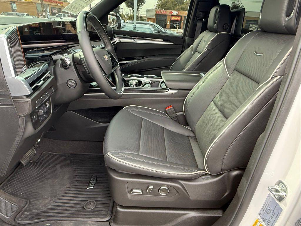 used 2025 Cadillac Escalade ESV car, priced at $101,066