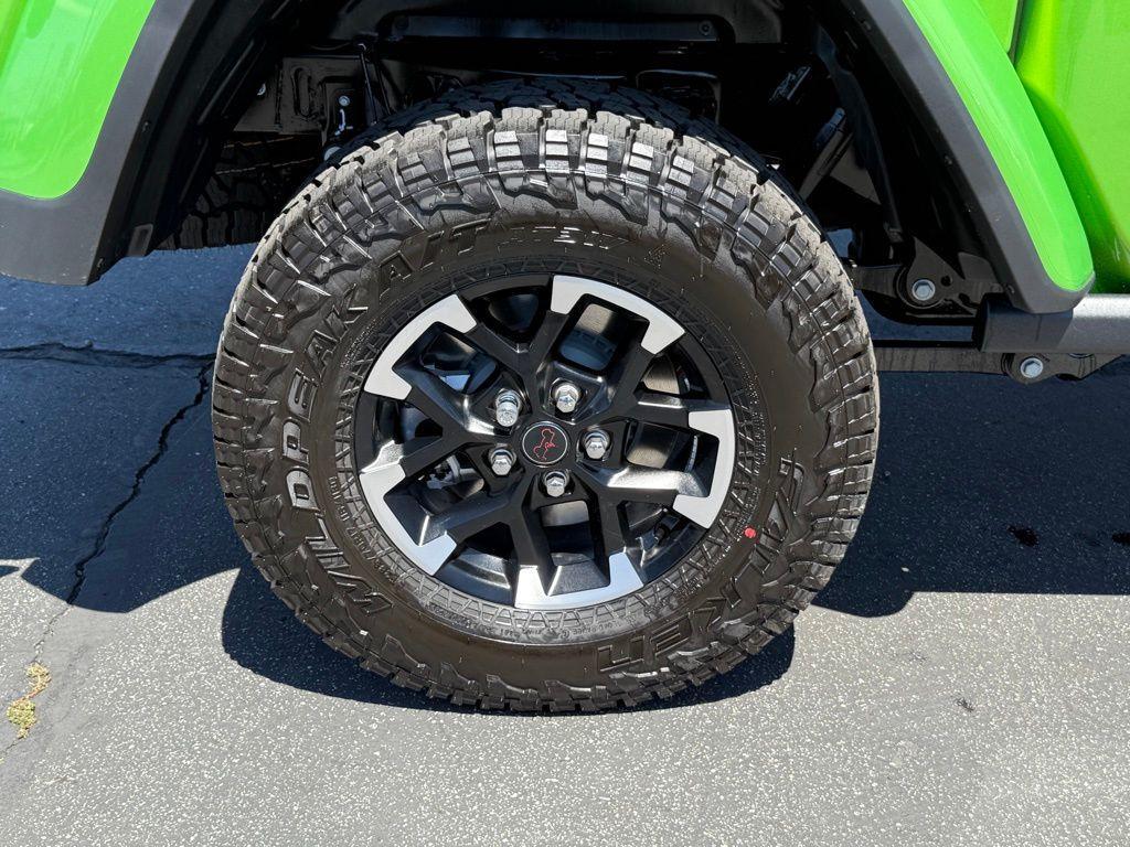 new 2025 Jeep Gladiator car, priced at $52,865