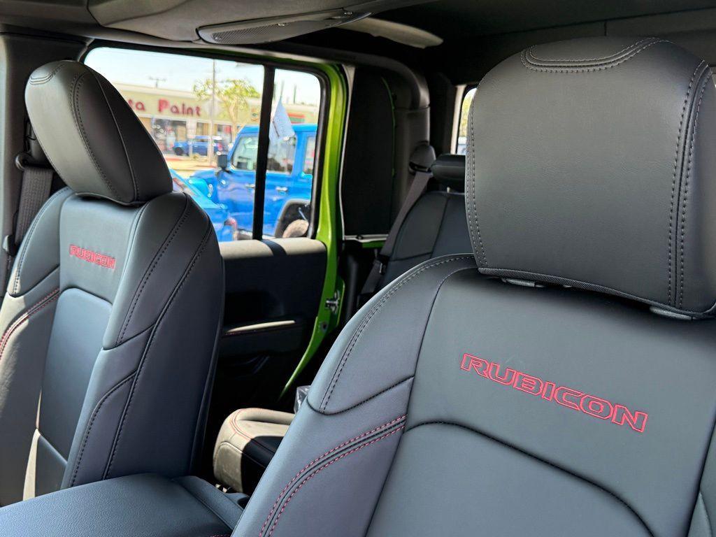 new 2025 Jeep Gladiator car, priced at $52,865