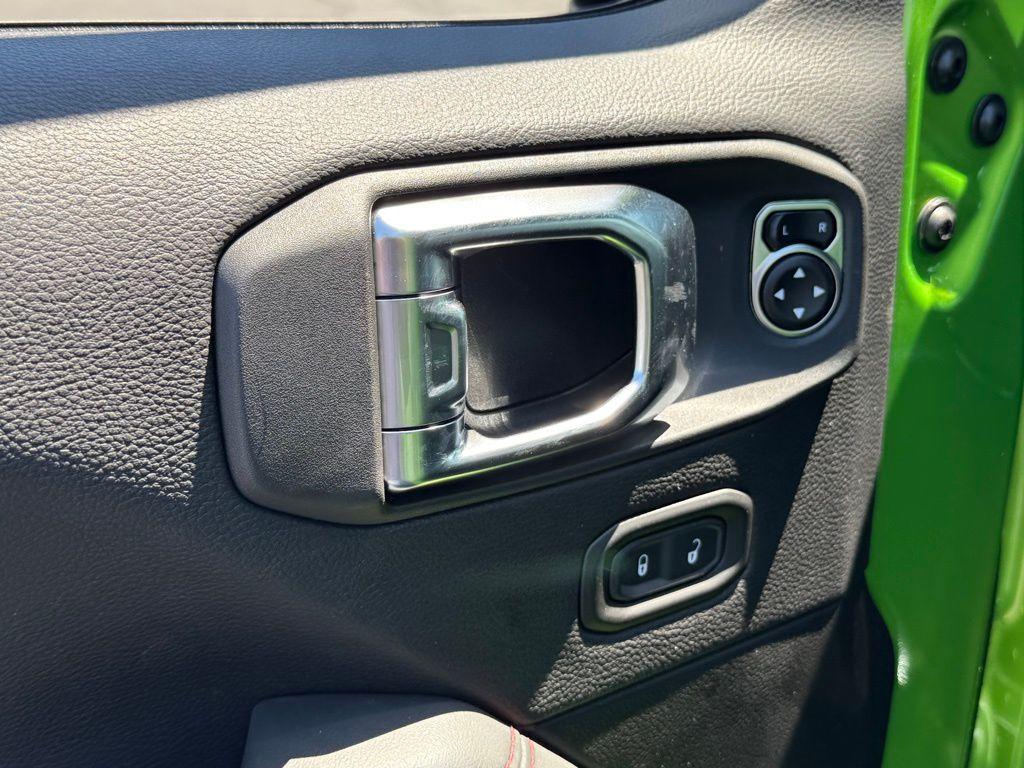new 2025 Jeep Gladiator car, priced at $52,865
